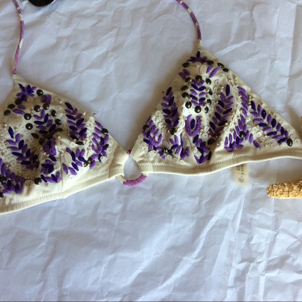 Victoria’s Secret Bikini Top Size M